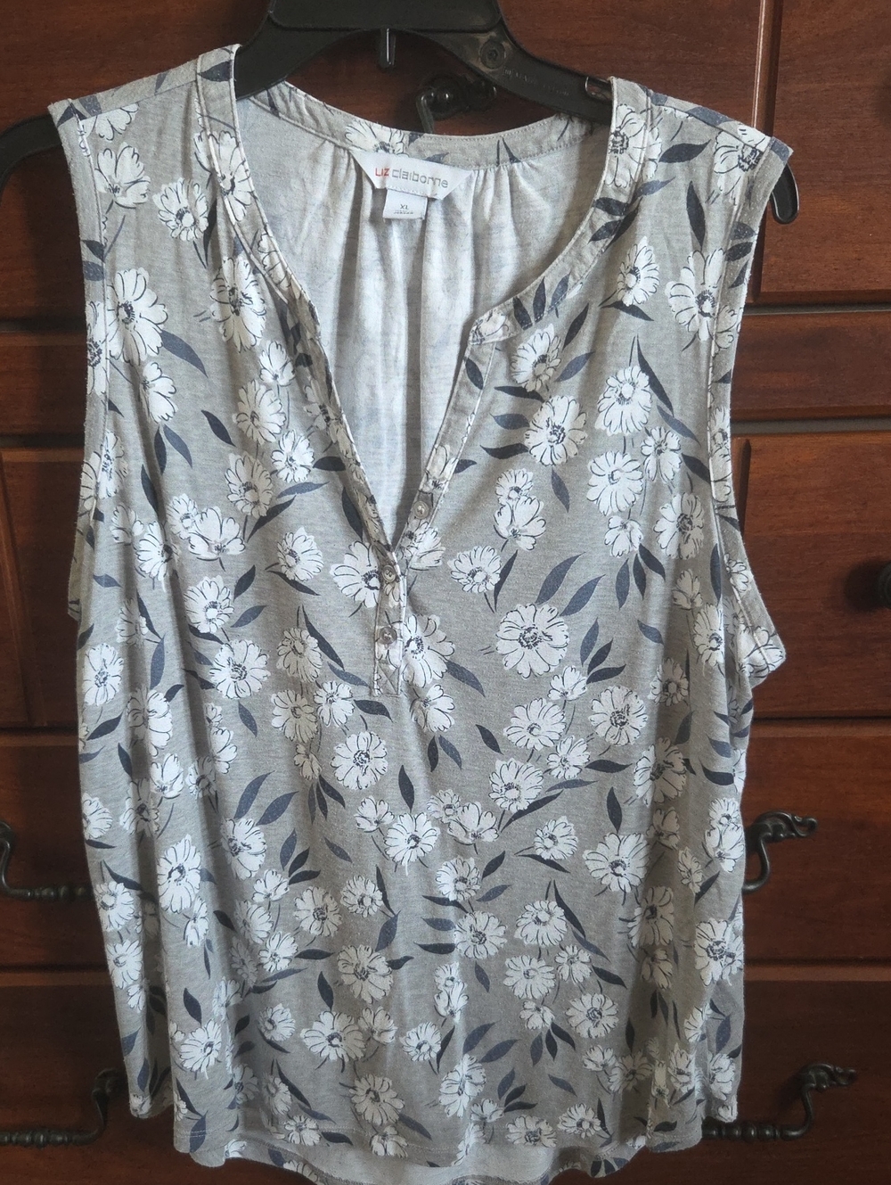 Liz Claiborne Gray Floral Scoop Neck Sleeveless Top